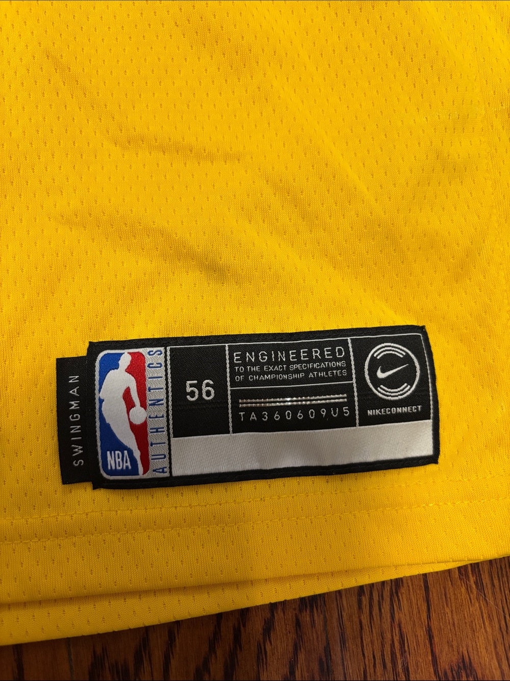 Los Angeles Lakers LeBron James Jersey Size: XXL - Picture 3 of 5